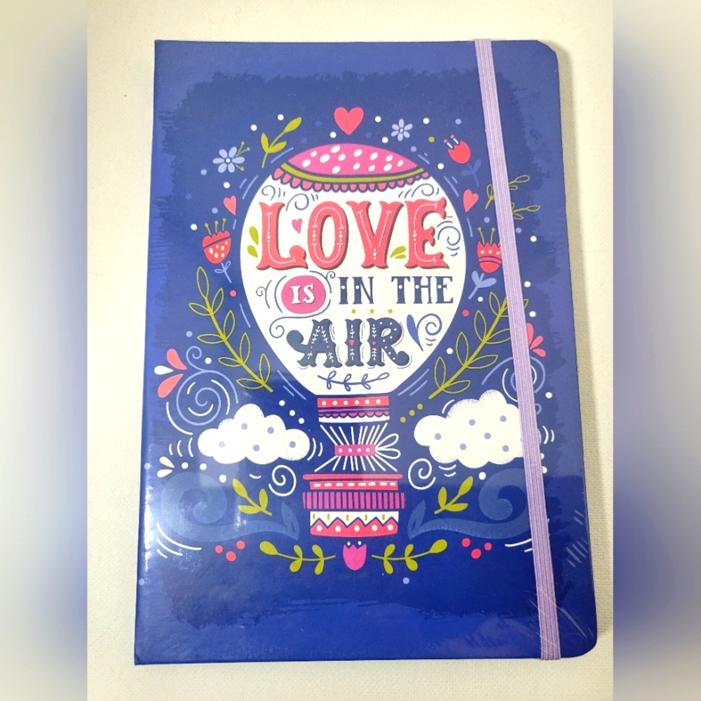 Love Is In The Air - Picture 1 of 4